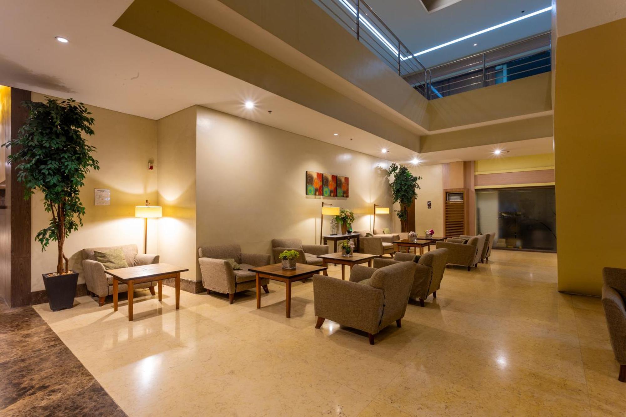 La Breza Hotel Quezon City Exterior foto