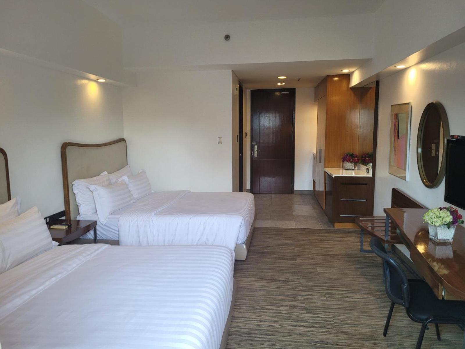 La Breza Hotel Quezon City Exterior foto