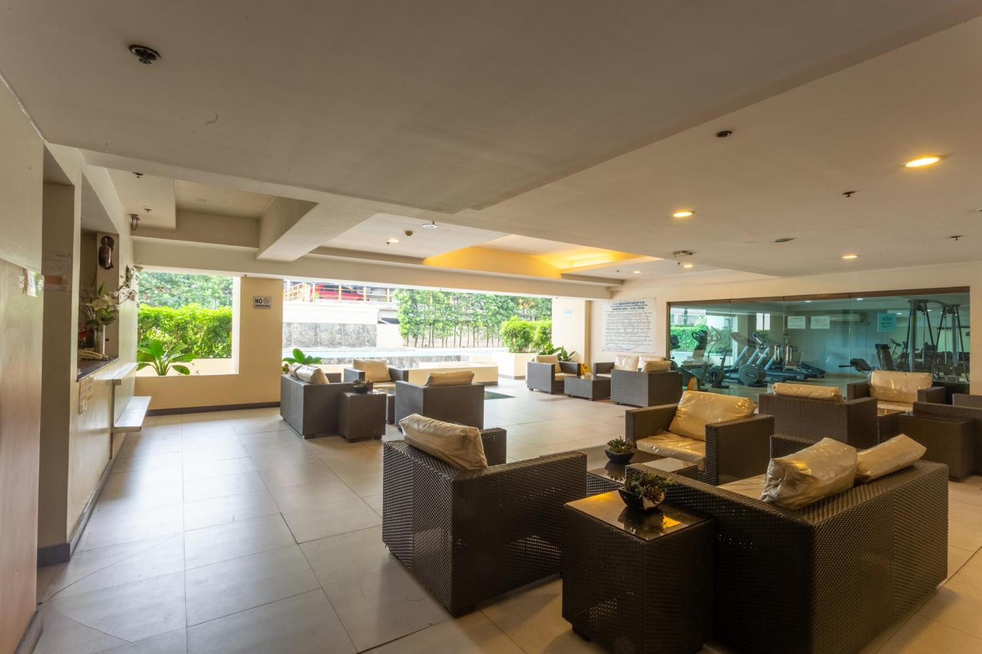 La Breza Hotel Quezon City Exterior foto
